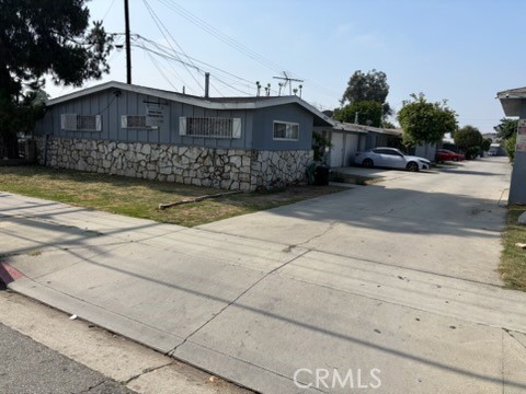 4642 Live Oak