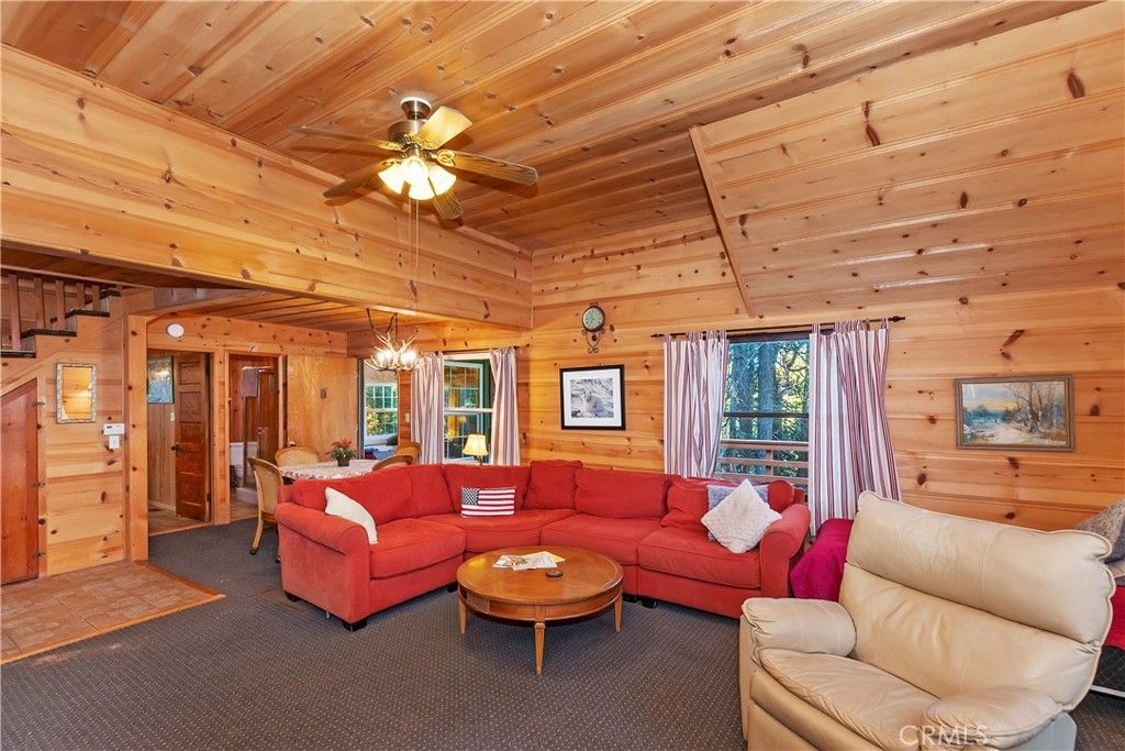 Photo of 648 Crest Estates Drive, Lake Arrowhead, CA 92352 (MLS # IG26116985)