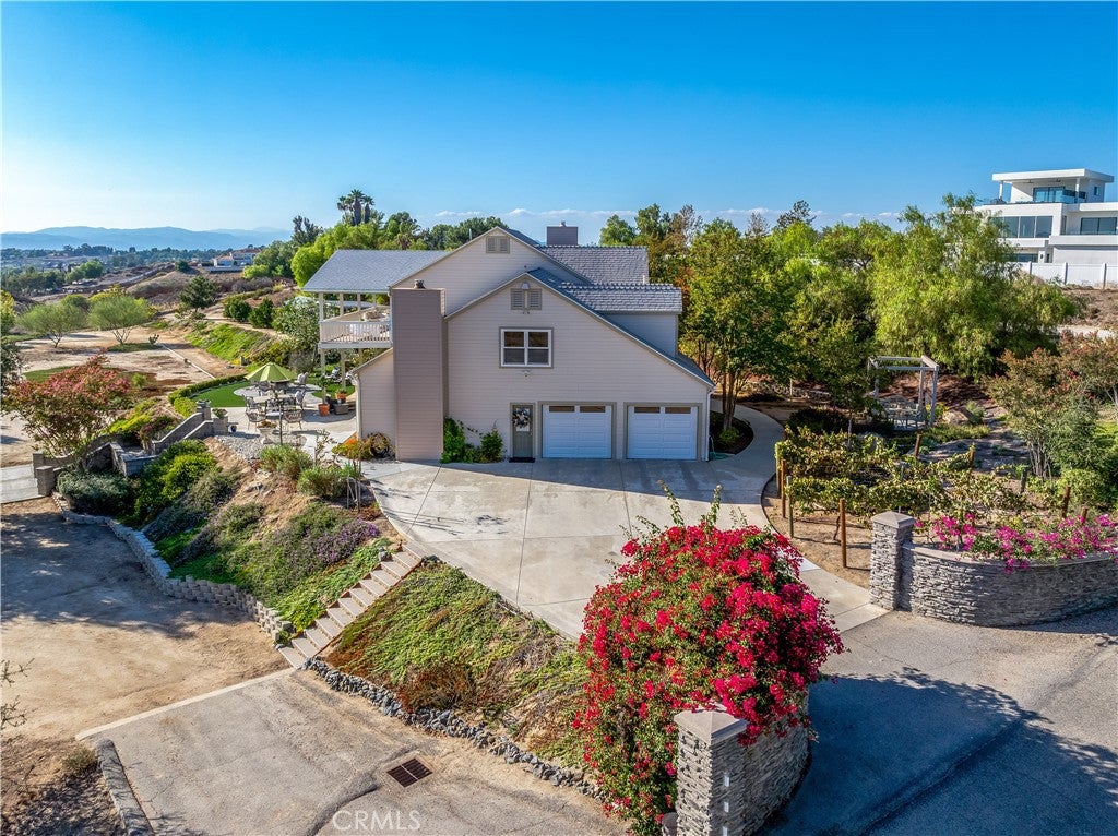 41999 Altanos Road