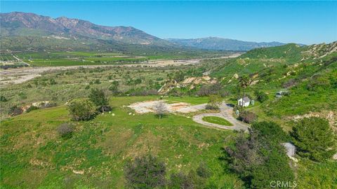 Photo of 18500 S Mountain Road, Santa Paula, CA 93060 (MLS # SR26045271)