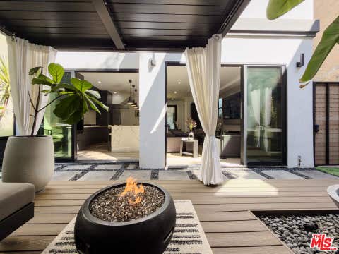 Photo of 13354 Beach Avenue, Marina Del Rey, CA 90292 (MLS # 26862731)