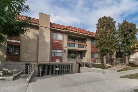 Photo of 1169 Rosedale Avenue #204, Glendale, CA 91201 (MLS # P1-26506)