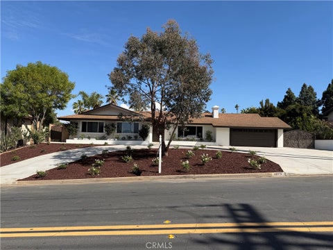 Photo of 1119 Paseo Grande, Corona, CA 92882 (MLS # SW26087886)