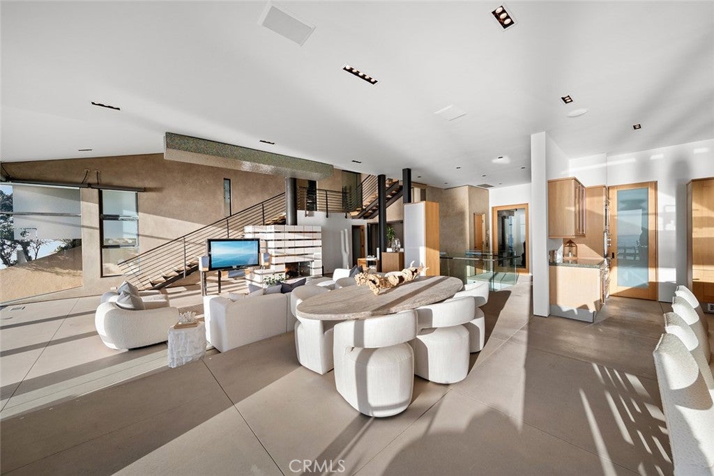2665 Victoria Drive, Laguna Beach CA 92651 - Photo 8