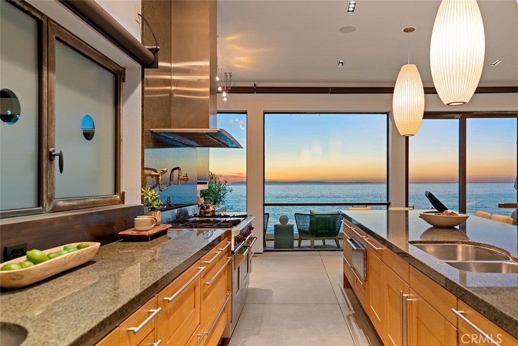 2665 Victoria Drive, Laguna Beach CA 92651 - Photo 14