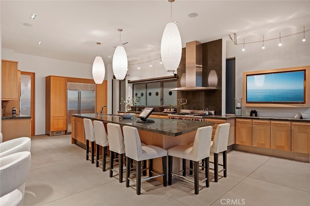 2665 Victoria Drive, Laguna Beach CA 92651 - Photo 16