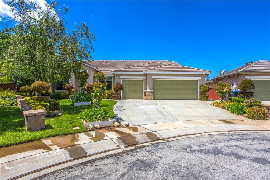 1437 Hunter Moon Way