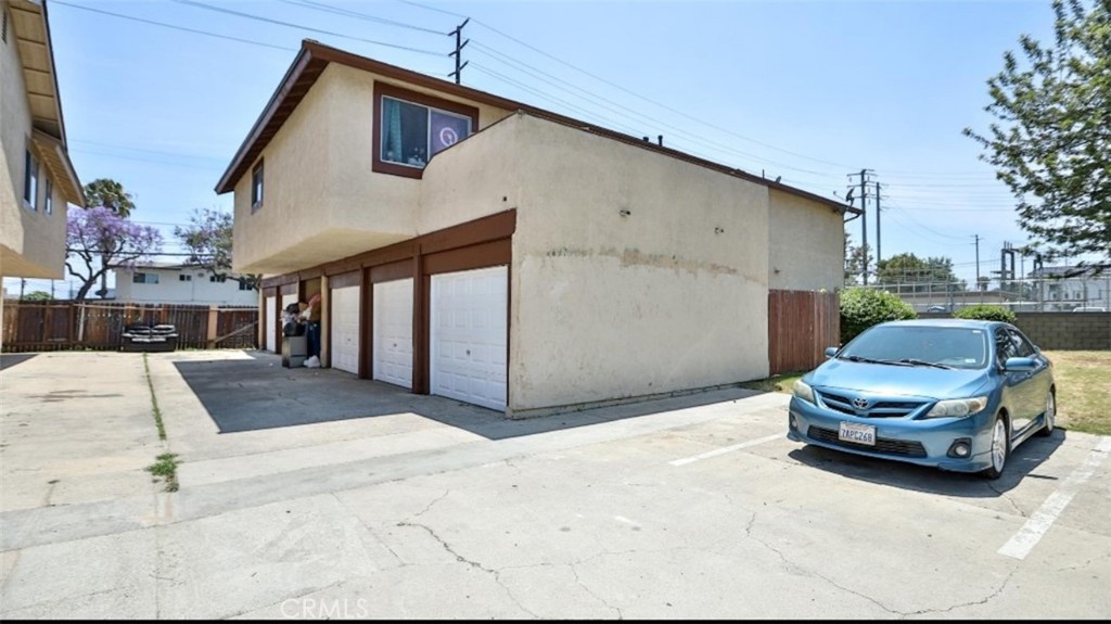 1039 W Central Avenue