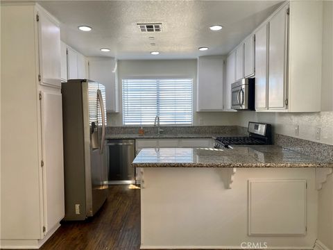 Photo of 12382 Wedgewood Ln, Victorville, CA 92395 (MLS # OC26072468)