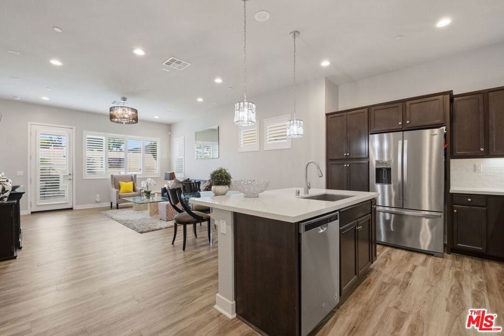 Photo of 547 Daniel Freeman Circle, Inglewood, CA 90301 (MLS # 26975827)