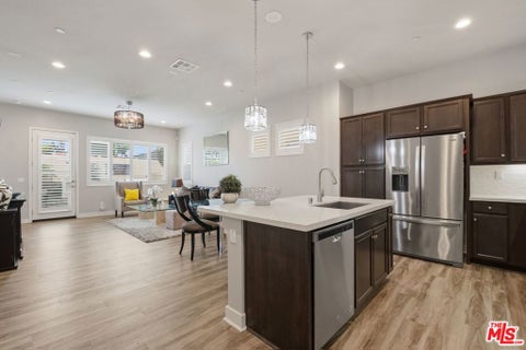 Photo of 547 Daniel Freeman Circle, Inglewood, CA 90301 (MLS # 26975827)