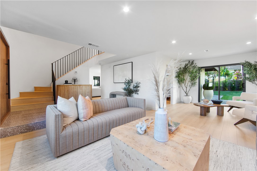 Huntington Seacliff (HSEA) - Residential