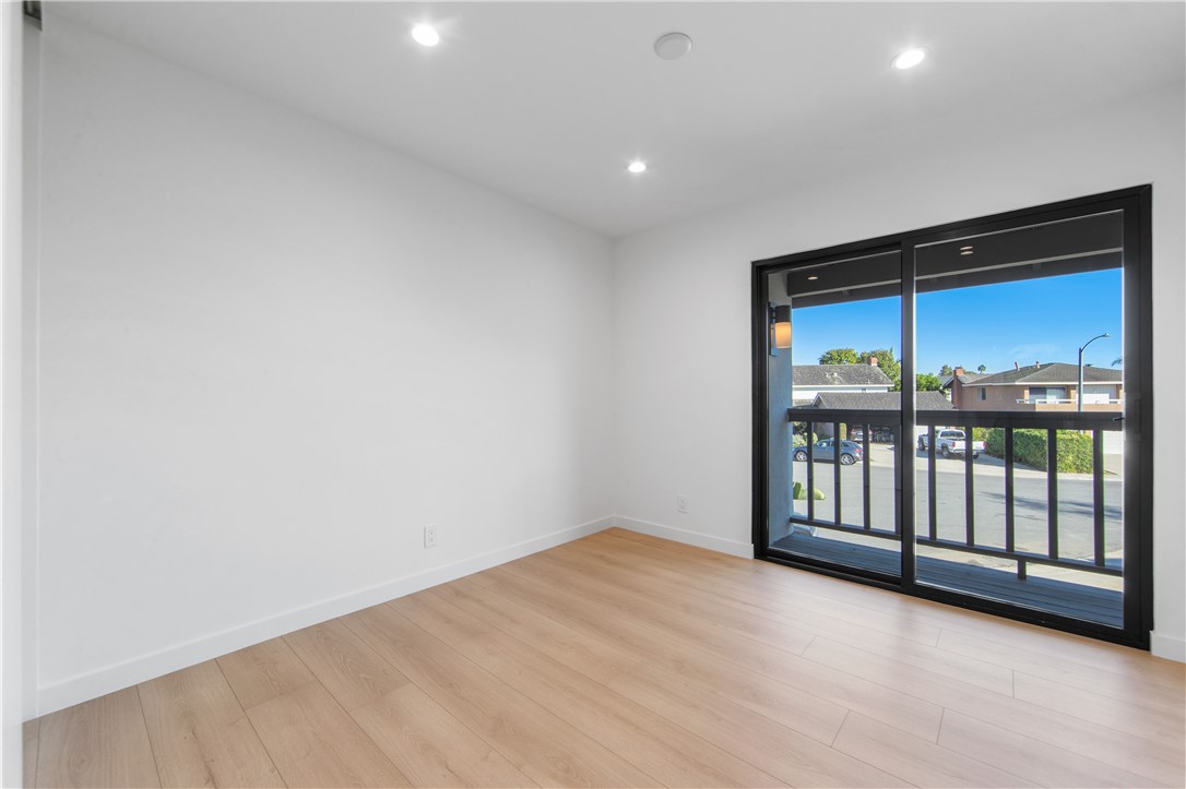 Huntington Seacliff (HSEA) - Residential