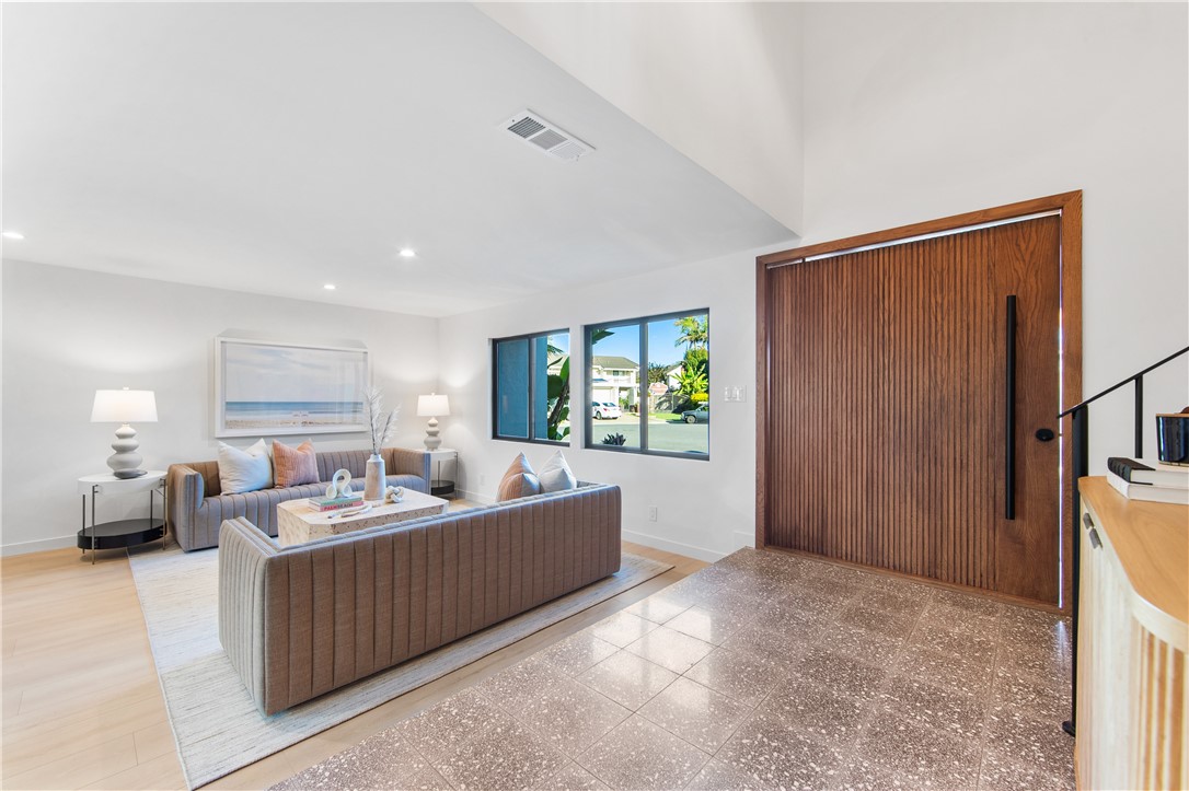 Huntington Seacliff (HSEA) - Residential