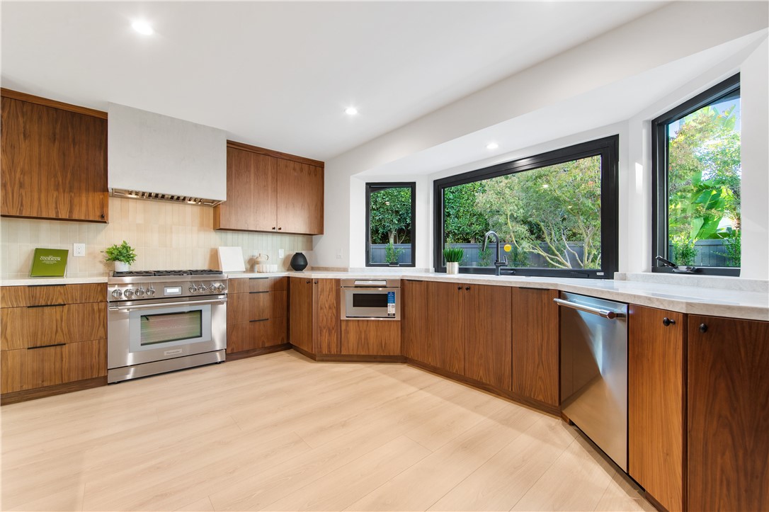 Huntington Seacliff (HSEA) - Residential