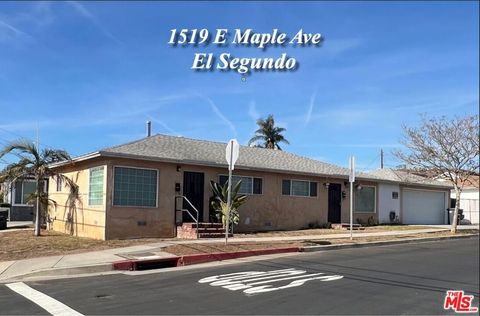 Photo of 1519 E Maple Avenue, El Segundo, CA 90245 (MLS # 26855985)