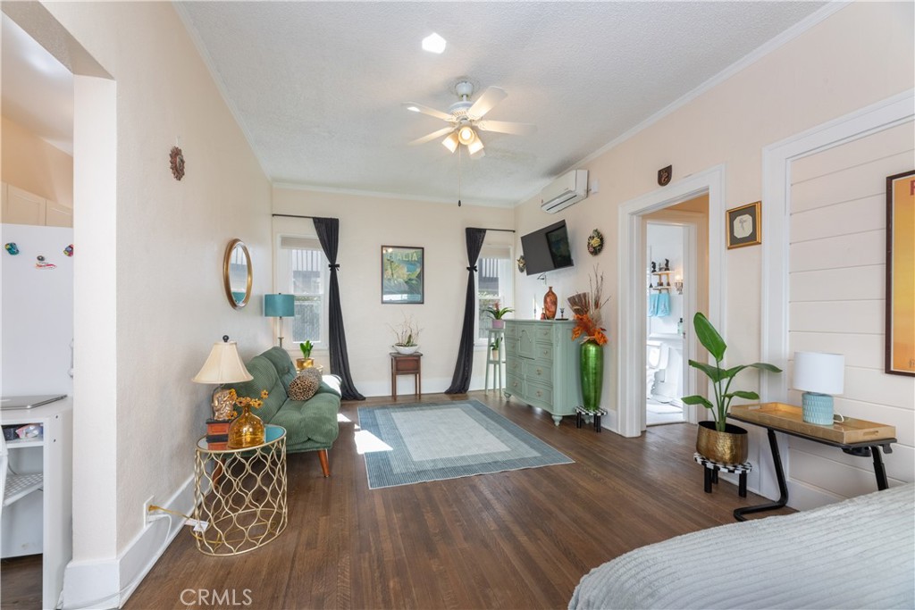 1738 E 4th Street 15