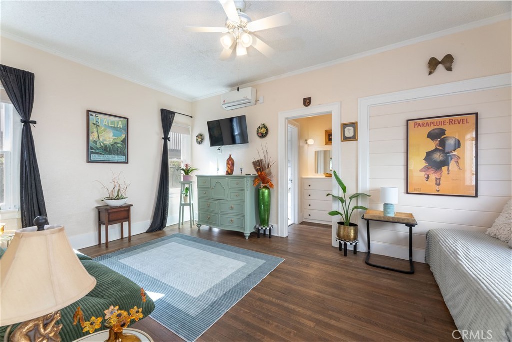 1738 E 4th Street 15