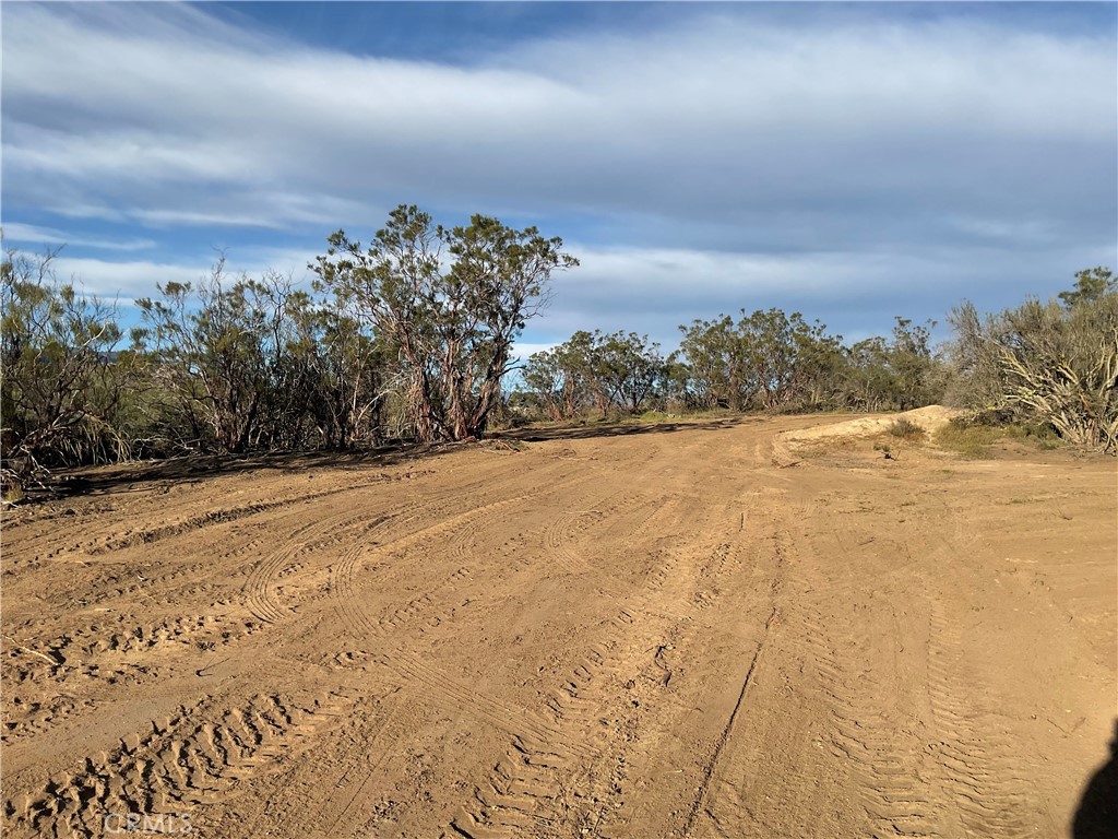 687 Saddleback Drive