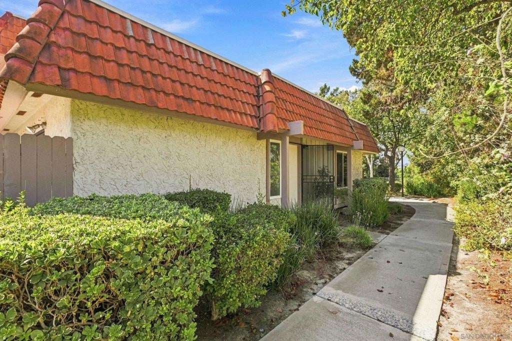 2812 Via Magia, Carlsbad CA 92010