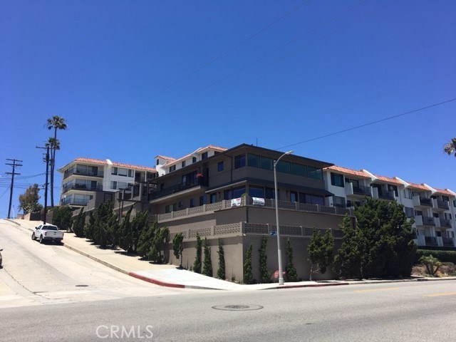 760 W 27th Street 3