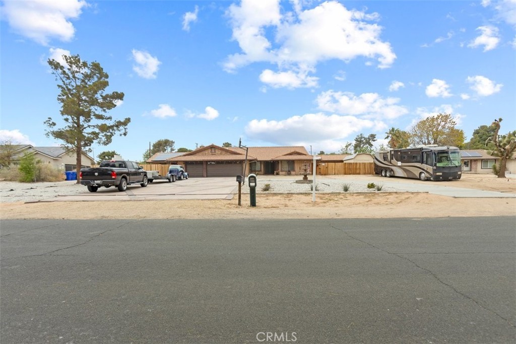 14182 Gayhead Rd