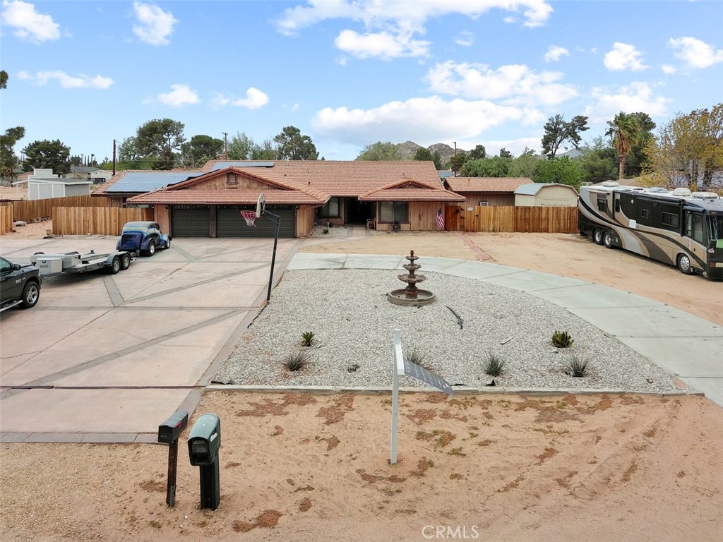 14182 Gayhead Rd
