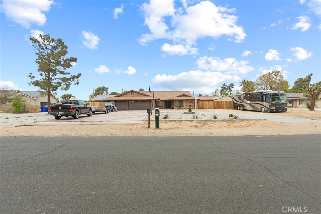 14182 Gayhead Rd