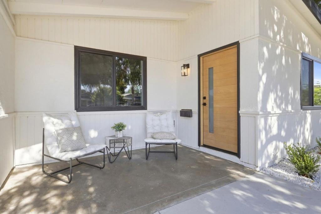 2784 Ophelia Avenue