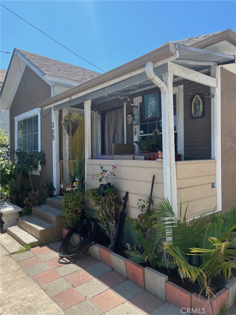 309 N Willowbrook Avenue