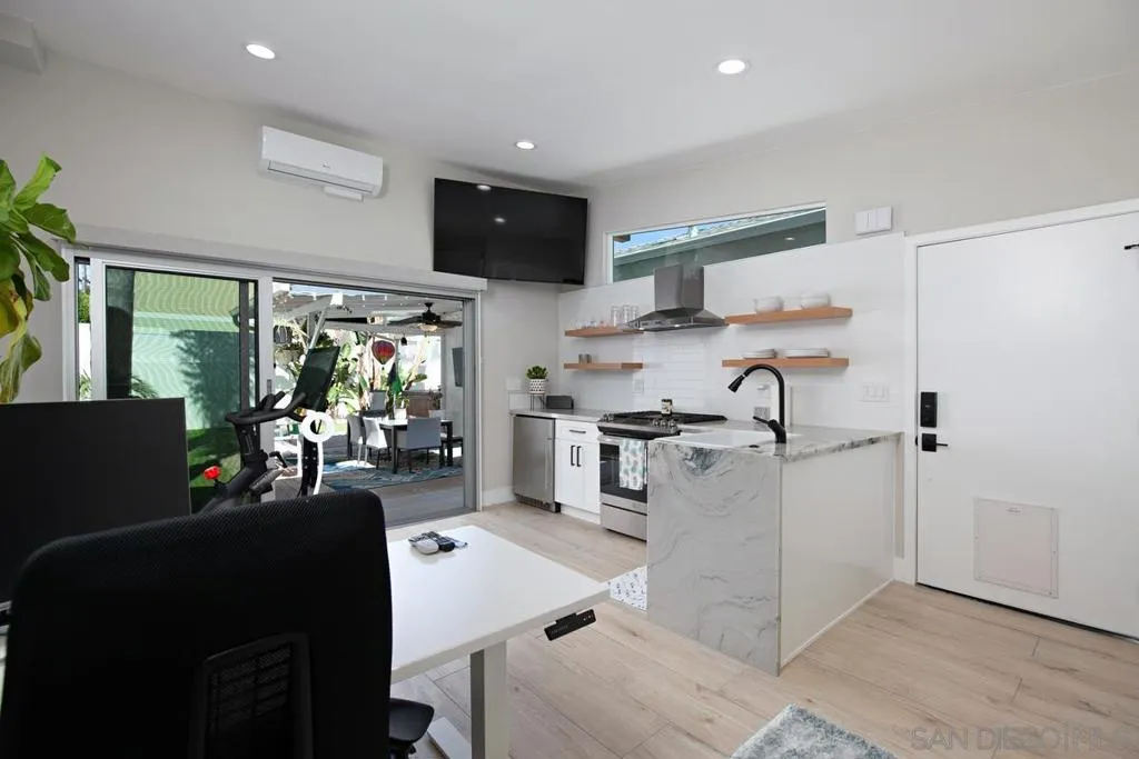 San Diego, California 92109, United States, 2 Bedrooms Bedrooms, ,4 BathroomsBathrooms,Residential,Active,153000