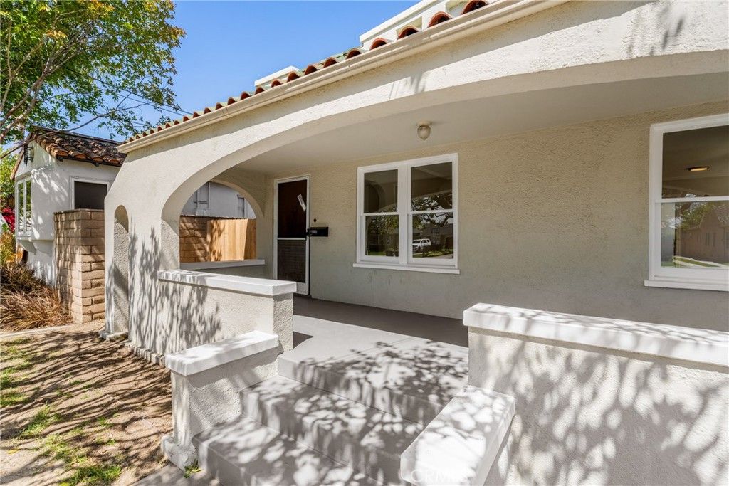 Photo of 553 N Pine ST, Orange, CA 92867 (MLS # PW26111816)