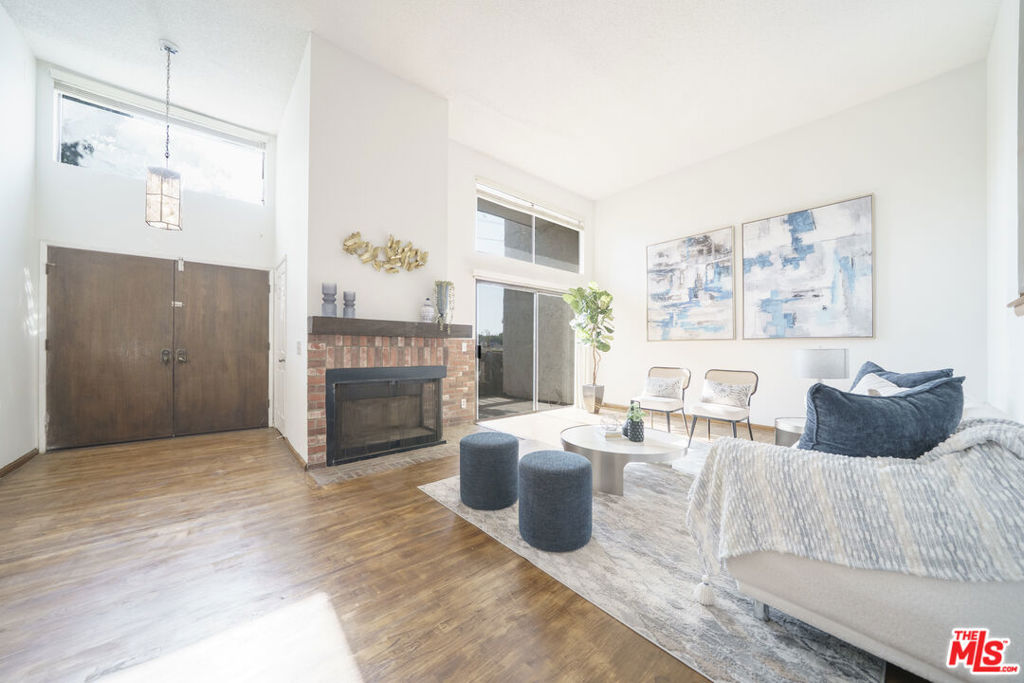 1045 Walnut Grove Avenue
