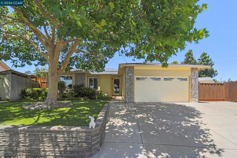 Photo of 2124 Impala Ct CT, Pittsburg, CA 94565 (MLS # 41141449)