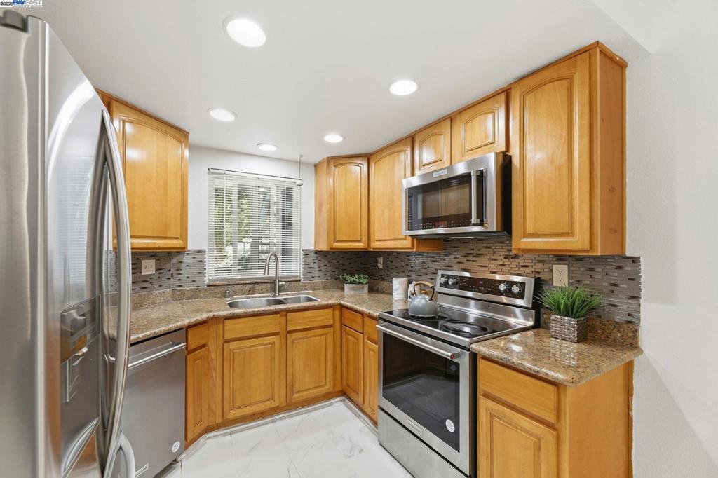 WARM SPRINGS - Residential