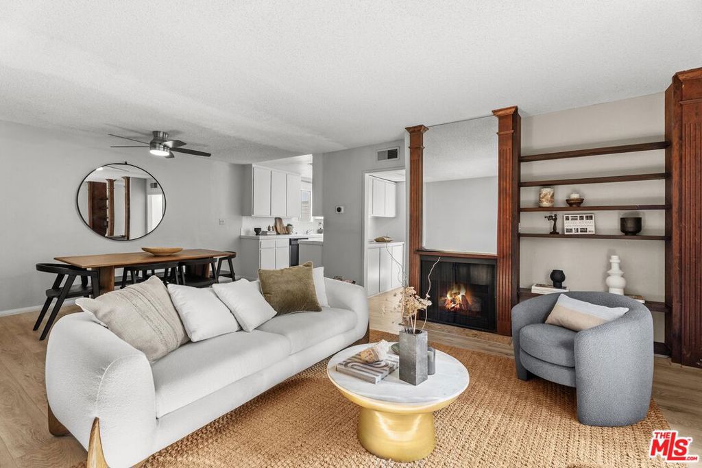 5437 Corteen Place 212