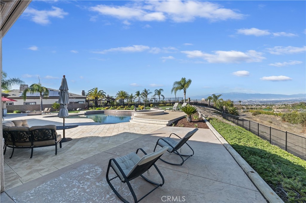The Pinnacle - Residential