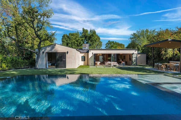 5551 VALERIE AVE, WOODLAND HILLS, CA 91367 - Image e7768262bbfe384cb072b727abd7be7a/3682555163