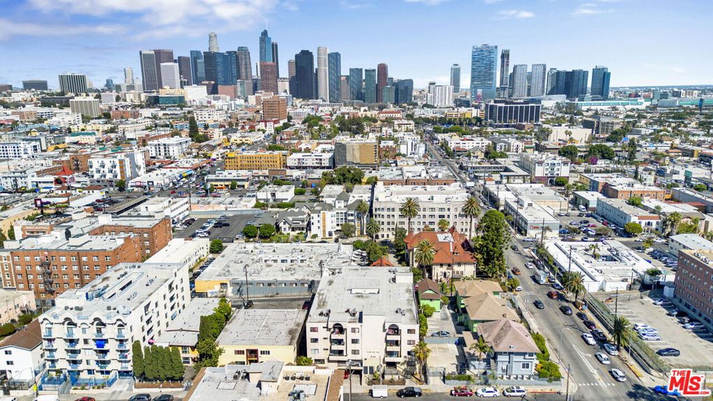 840 S Grand View Street 101