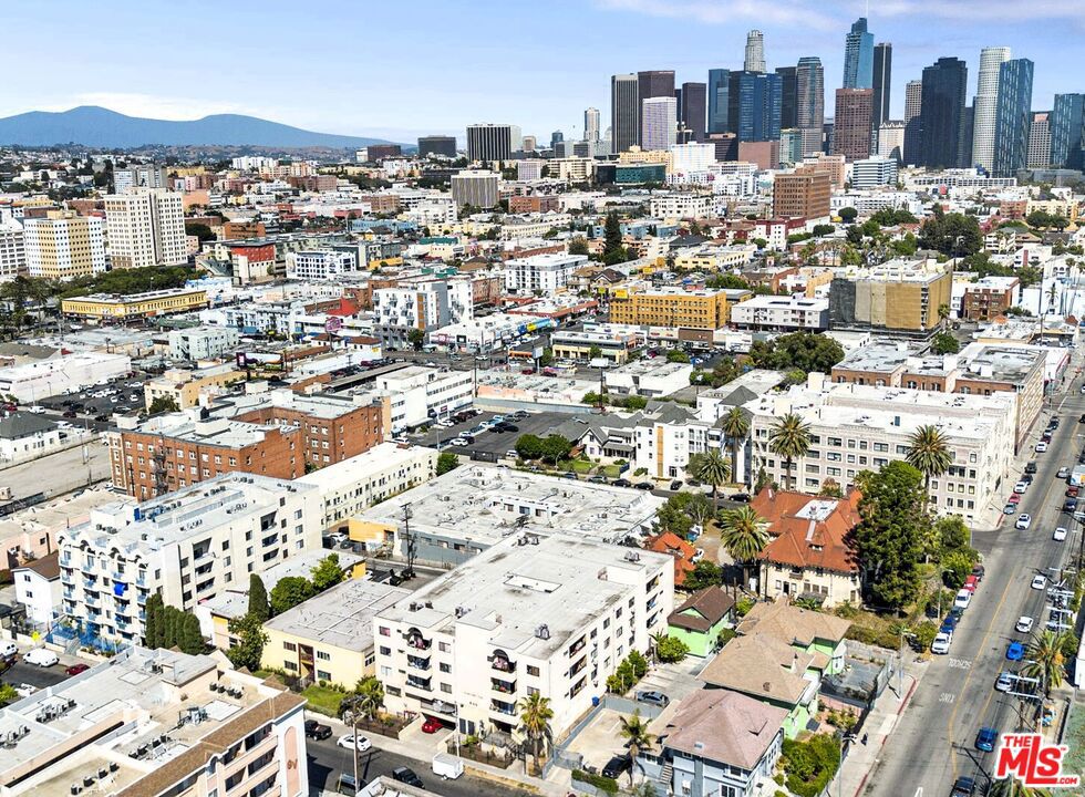 840 S Grand View Street 101