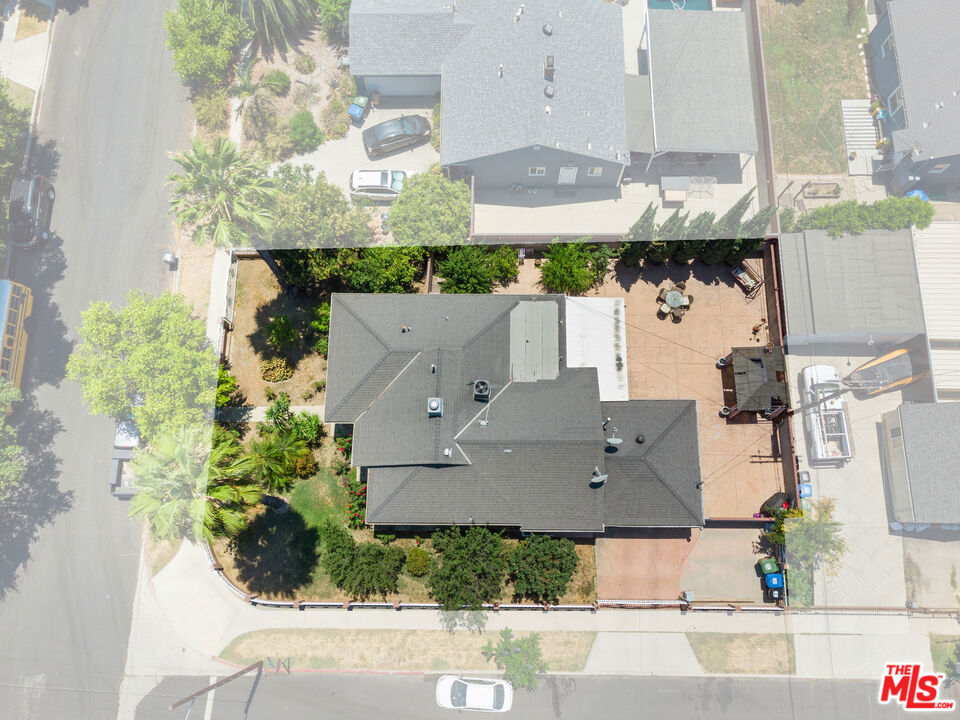6529 Amigo Avenue