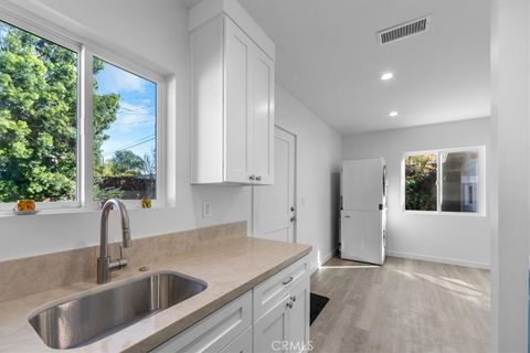 Tiny photo for 23032 Mobile St, West Hills, CA 91307 (MLS # SR26048459)