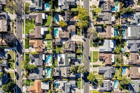 Tiny photo for 23032 Mobile St, West Hills, CA 91307 (MLS # SR26048459)