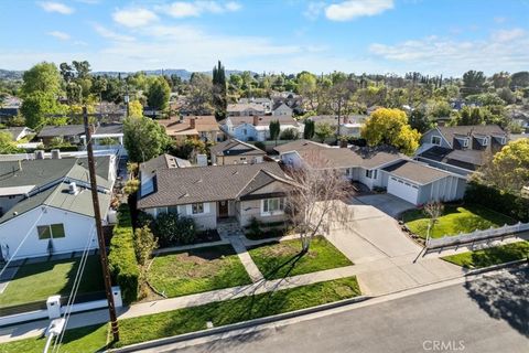 Tiny photo for 23032 Mobile St, West Hills, CA 91307 (MLS # SR26048459)
