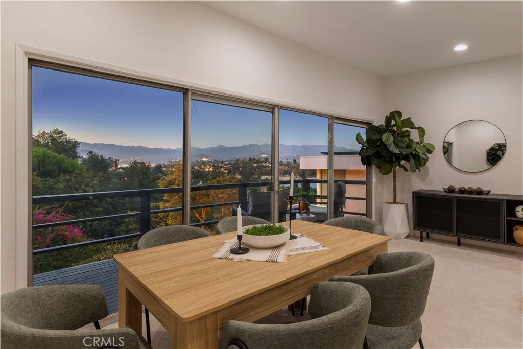 2054 Kenilworth AVE, Los Angeles CA 90039