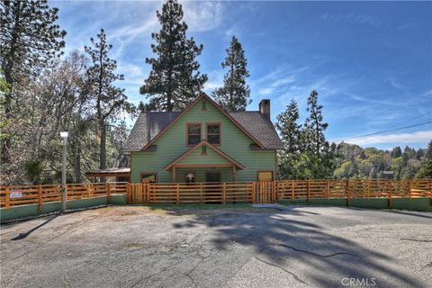 Photo of 617 Acacia Dr, Crestline, CA 92325 (MLS # IG25241952)