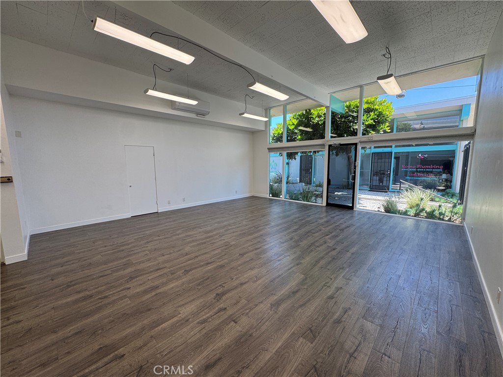 541 W 9th B