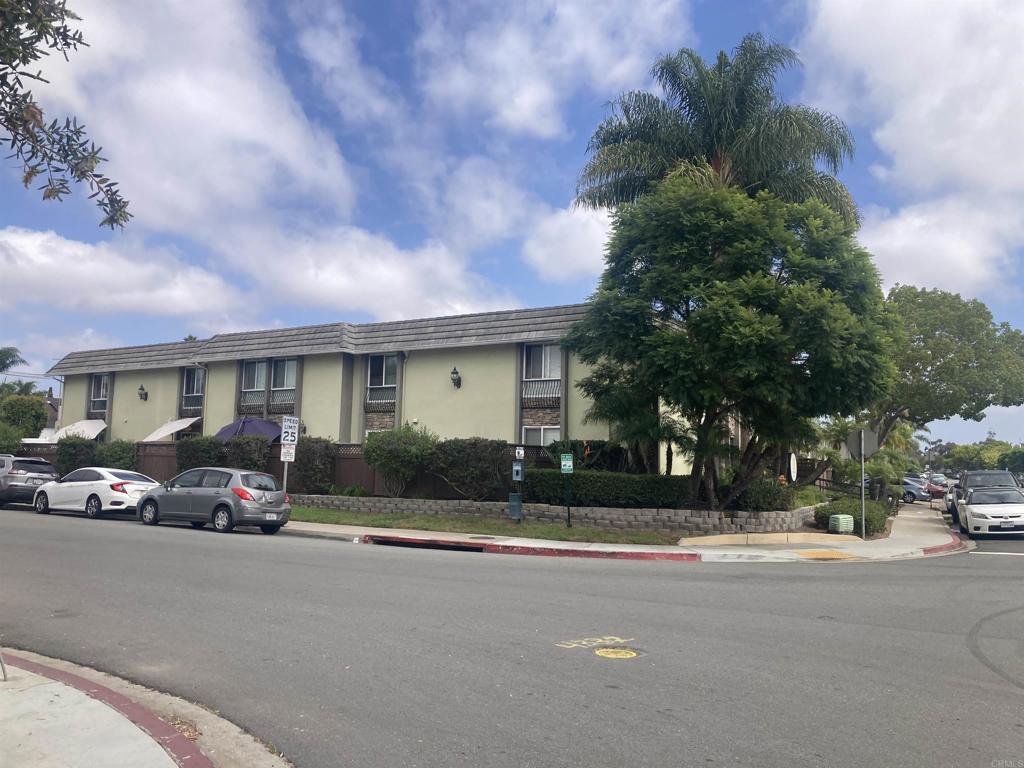 CLAIREMONT - Residential