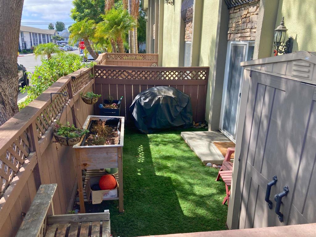 CLAIREMONT - Residential
