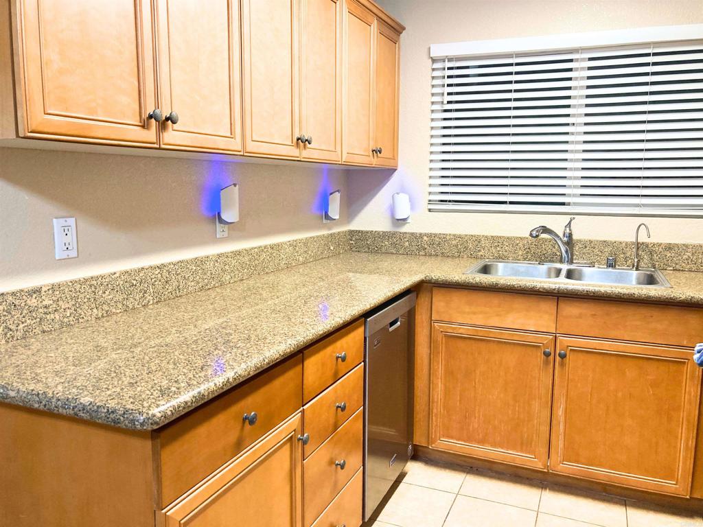CLAIREMONT - Residential